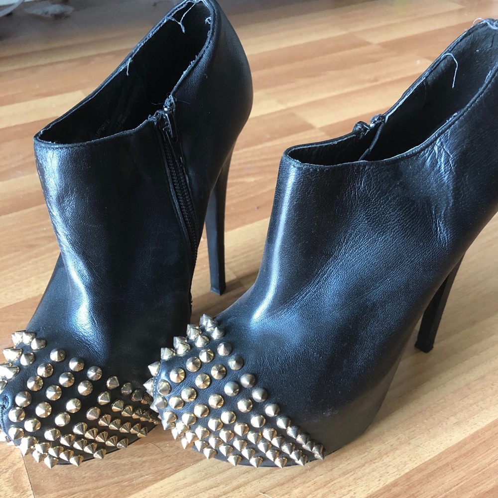 Steve Madden Studded Booties